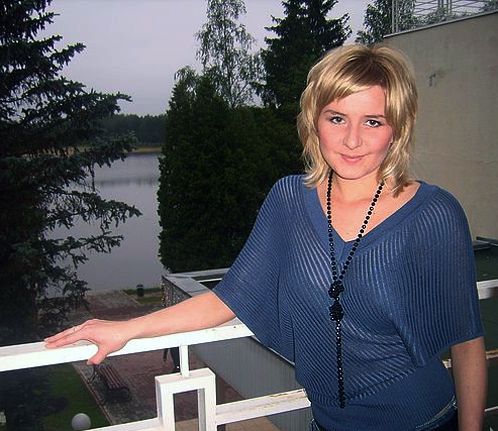 Олеся - загибла дівчина
