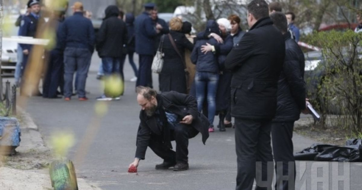 Фото з місця вбивства Олеся Бузини. / © УНІАН