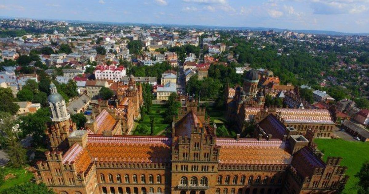 Велика корупція в Чернівцях: депутати роздають землю собі та своїм родичам, а атовцям - немає
