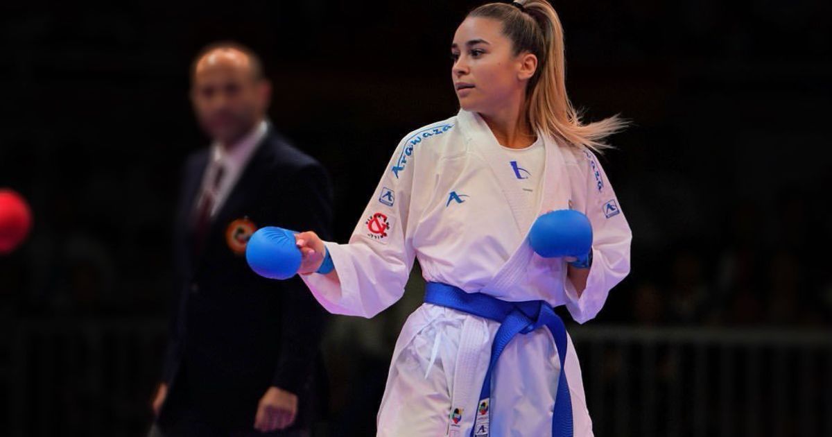 Траннисте үлкен мүшесі бар онлайн порно көру