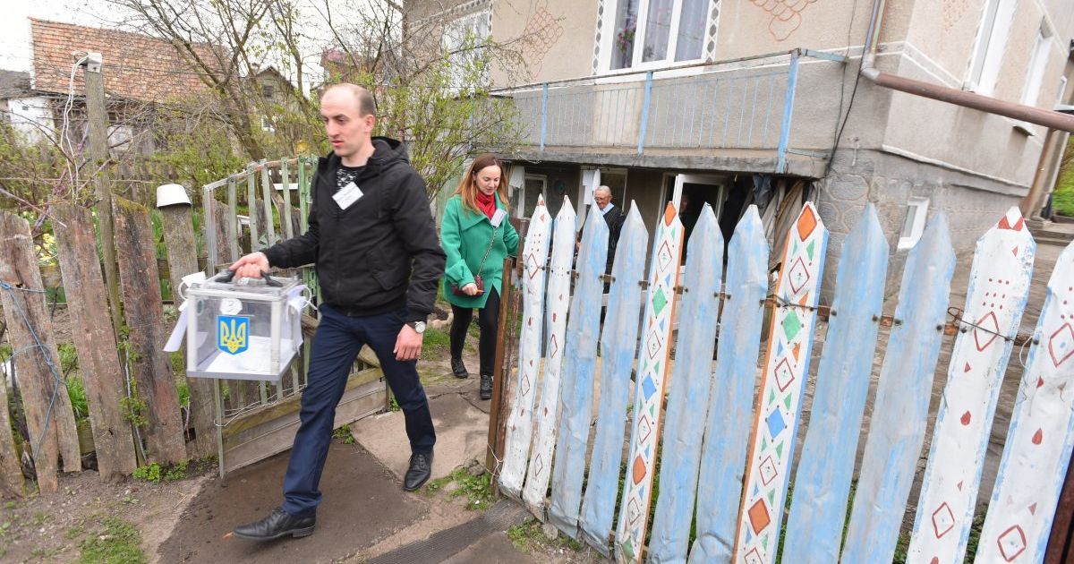 Кожен третій українець проігнорував другий тур виборів президента