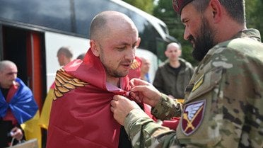 Звільнені з полону українські військові_4 / © Володимир Зеленський