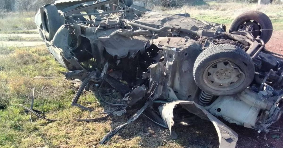 От автомобиля огупантов осталась куча металла