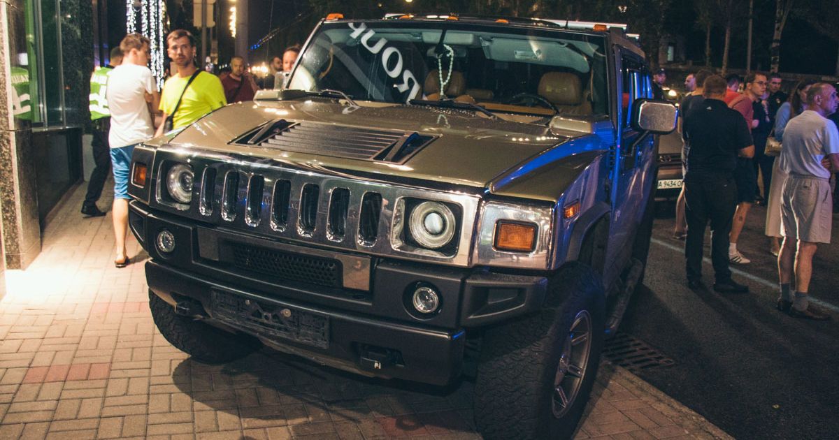 В Киеве водитель Hummer насмерть сбил десятилетнего ребенка и пытался скрыться