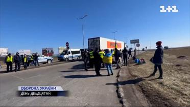 Польські прикордонники відтіснили активістів, які блокували проїзд російських фур на кордоні