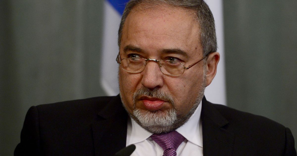 Міністр оборони Ізраїлю закликав усіх євреїв залишити Францію