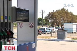 На Сумщині десяту добу не працюють заправки