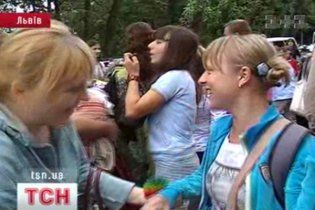 Українські прочани провели 5 діб на кордоні між Францією і Швейцарією