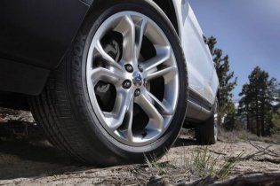Ford відкличе 15 тисяч авто через можливість займання