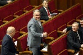 Жвания настойчиво стремится занять место коммунистов в коалиции