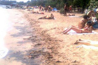 На пляжах Маріуполя виявили радіоактивний пісок
