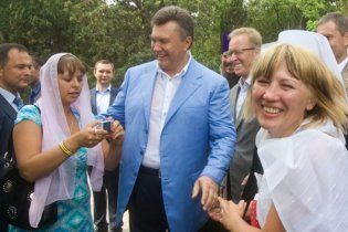 Янукович розповість татарам про майбутнє Криму