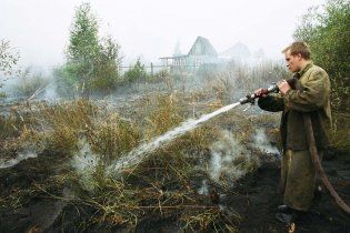 МНС визнало, що торф'яники під Києвом таки горять