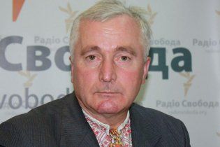 Правозащитник, которого не пустили в Россию, требует от Кремля объяснений