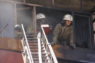 На Донеччині курець спалив чотири квартири та 17 балконів