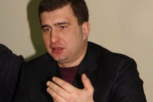 Лідер партії "Родина" Марков отримав ножове поранення в шию