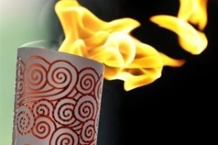 Олимпийское пламя зажжет гимнаст