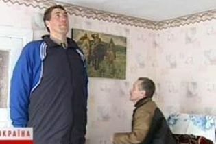 Самым высоким в мире стал китаец (видео)