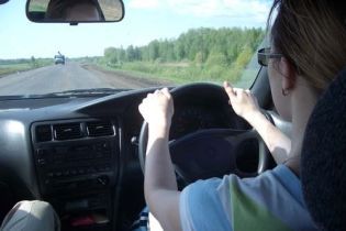 В Киеве открыли первую автошколу для женщин (видео)
