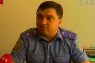 Ребенка чуть не убили из-за огурца (видео)