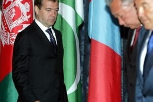 Назарбаев поддержал Медведева (видео)