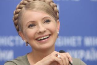 На обвинение в измене Тимошенко отвечает анекдотами (видео)