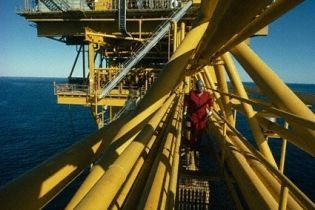 Латвийский министр рад, что "Черноморнефтегаз" купил буровую платформу