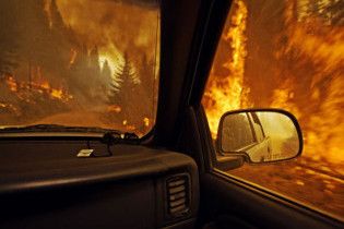 В Сирии загорелся торговый центр. Есть жертвы