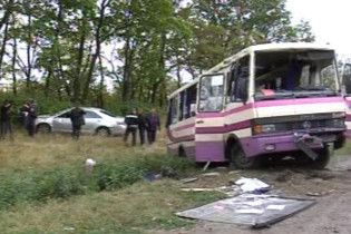 В Херсонской области автобус протаранил авто. Есть жертвы