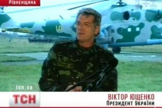Ющенко: контрактной армии не будет (видео, обновлено)