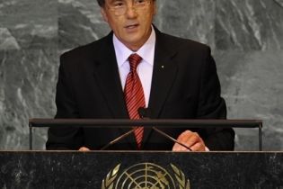 Ющенко: мировой кризис не повлиял на Украину