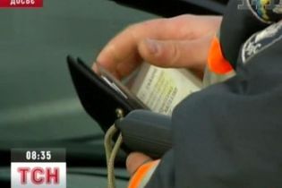 Разговоры за рулем будут стоить 800 гривен (видео)