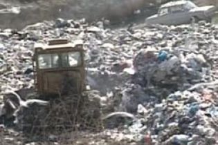 В Луганской области горит полигон с отходами (видео)