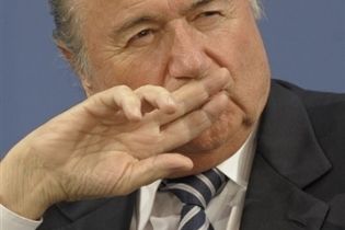 Блаттер "родился в рубашке"