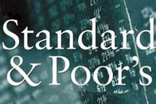 S&P ухудшило рейтинг США до "негативного"