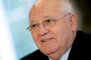 Горбачев перенес операцию на позвоночнике