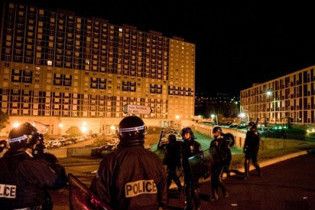 Во Франции вследствие гибели юноши вспыхнули массовые беспорядки