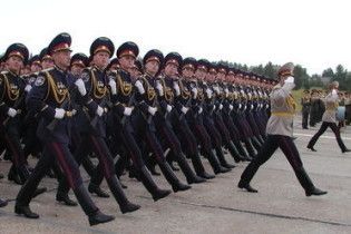 Патриотизм украинских солдат будут воспитывать примерами Красной армии и УПА