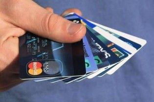 В апреле киевляне получат социальные карточки