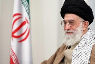 Духовный лидер Ирана назвал США "атомным преступником"