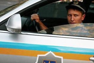 В Каневе водитель избил двух гаишников