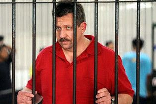 Таиланд экстрадирует "торговца смертью" Виктора Бута