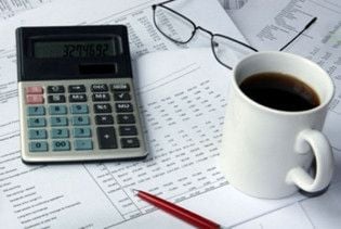 Услуги программистов и юристов подорожают на 20%
