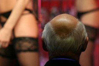 Британские ученые исследуют влияние стриптиз-баров на людей