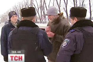 ЦИК попросил милицию не мешать проводить выборы