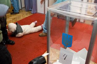 На выборах президента проголосовали менее 65% избирателей