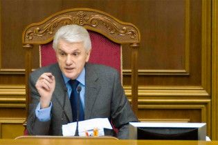 Литвин намекнул, что закон Януковича спасет Тимошенко