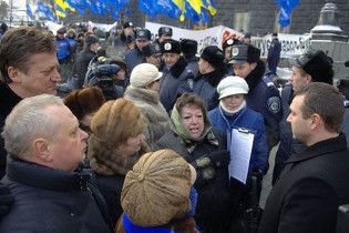 Азаров: вечером задержат "боевиков", которые скажут, что они из ПР