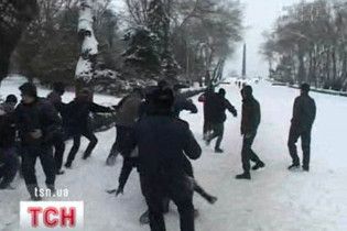УНА-УНСО помешала казнить чучело Бандеры в Одессе