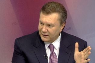 Янукович поставил "талантливых" Тигипко и Яценюка в очередь
